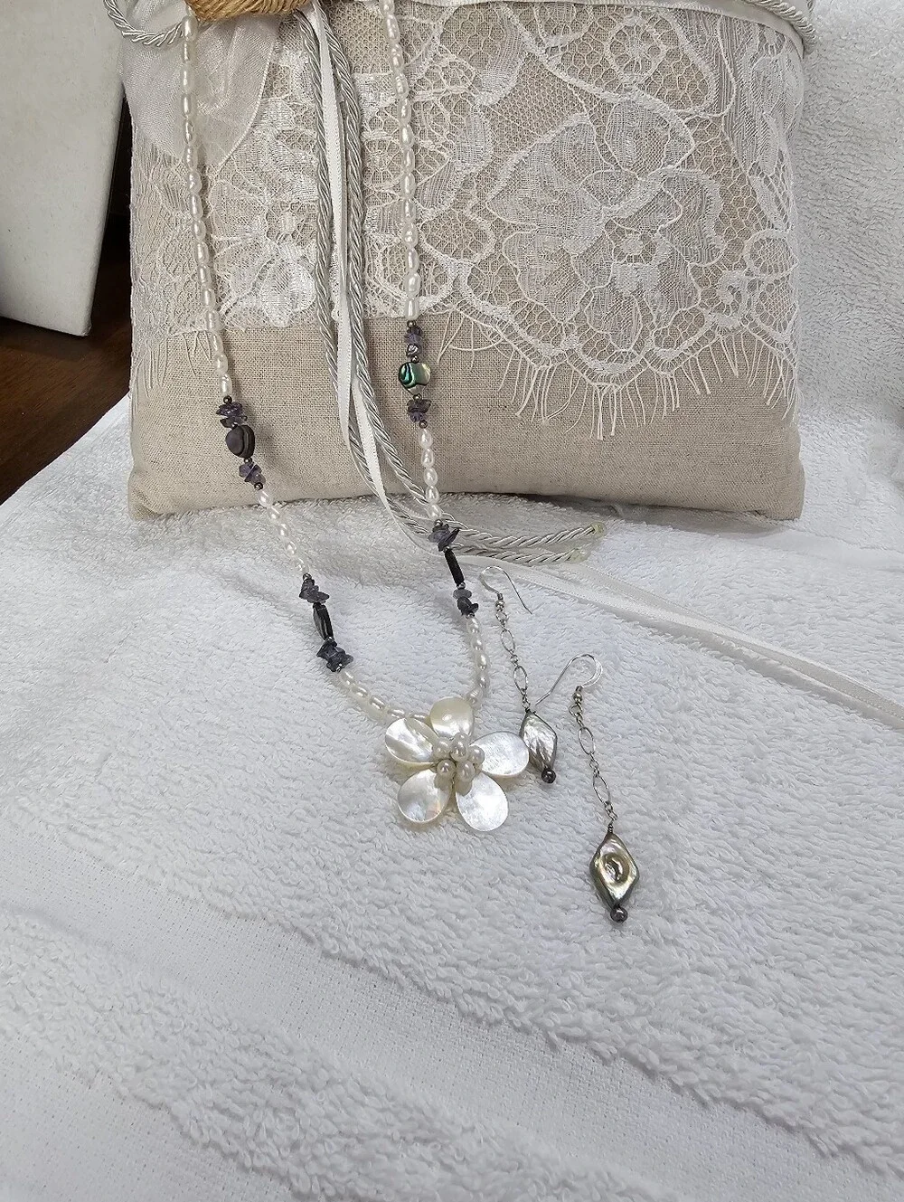 Artisan Pearl Necklace With Amethyst Accents & 925 Grey Pearl Earrings - Picture 12 of 15